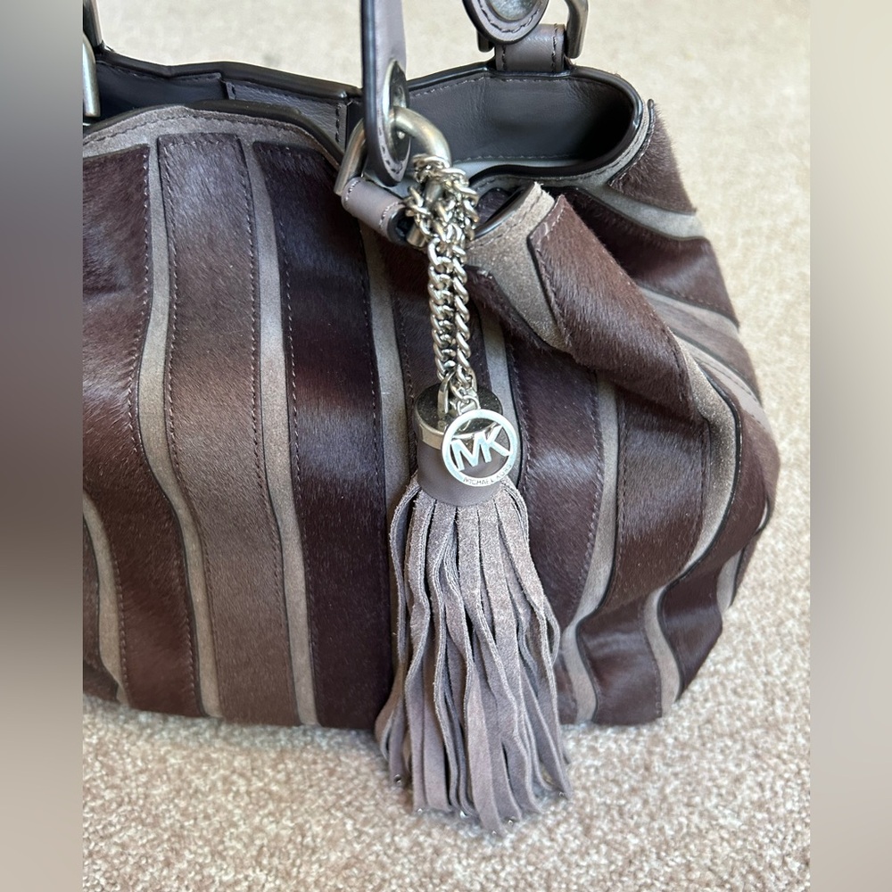 NWOT Authentic MICHAEL KORS Bucket Bag Purse - excellent unused condition - Picture 3 of 13